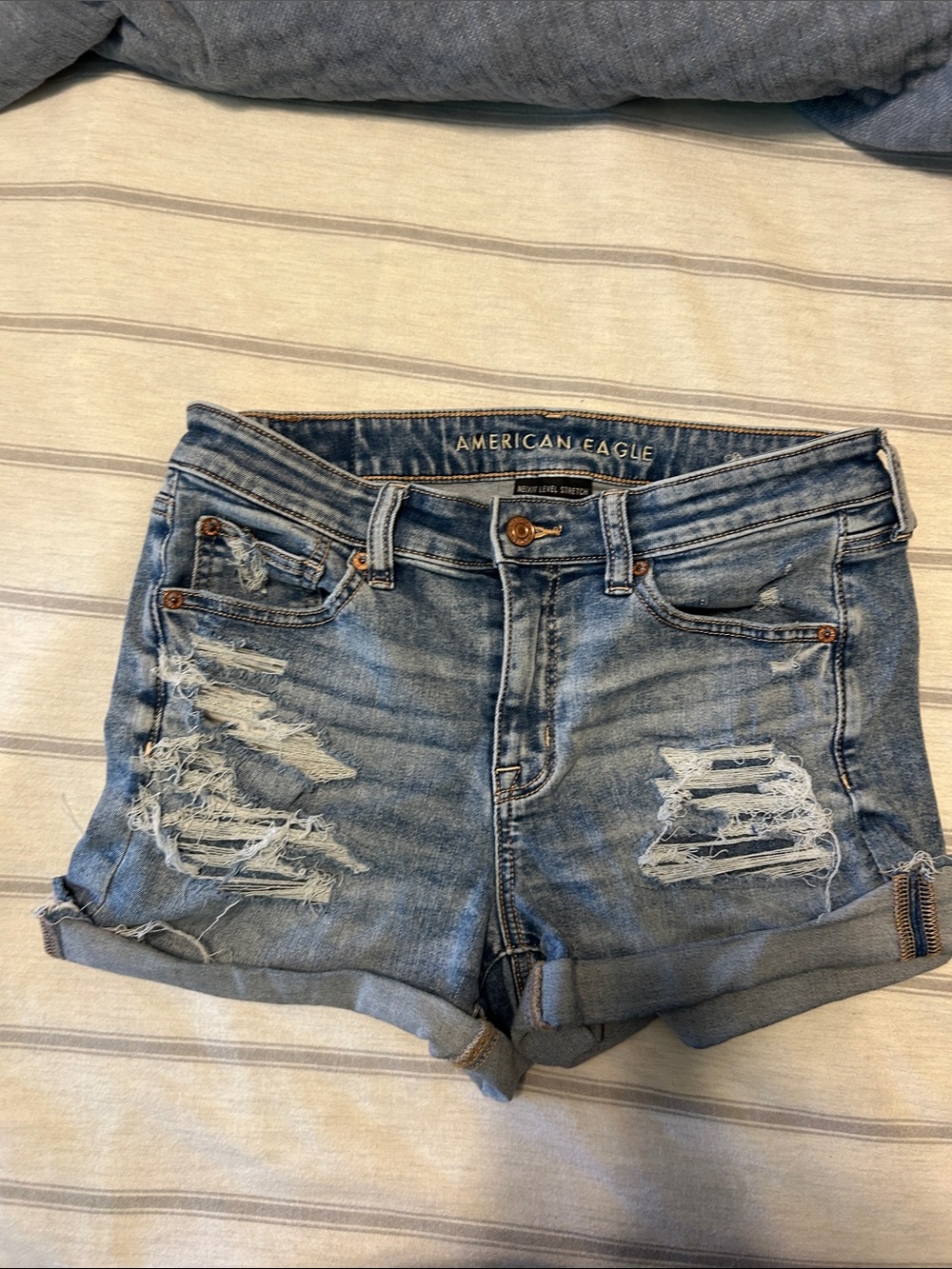 American Eagle Outfitters Ripped Light Blue Denim Jean Shorts Shortie Size 10